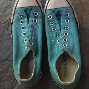 Women’s Converse size 7
